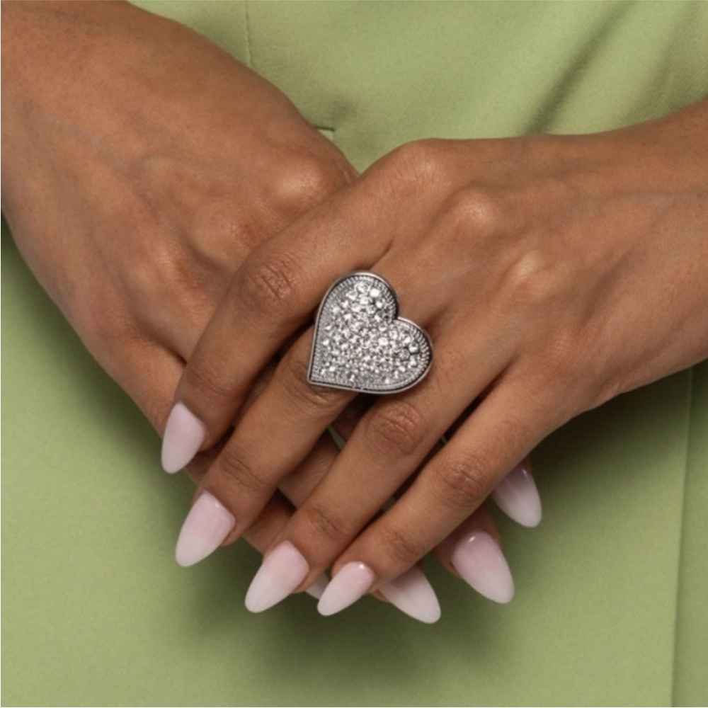 Silver Heart Rhinestone ring - Picture 2 of 3